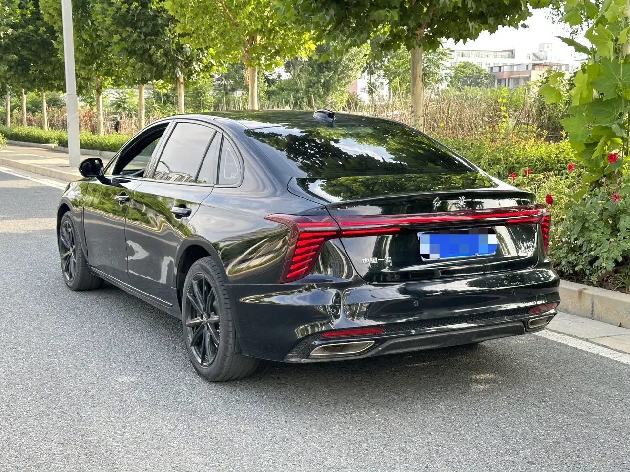 Hongqi H5