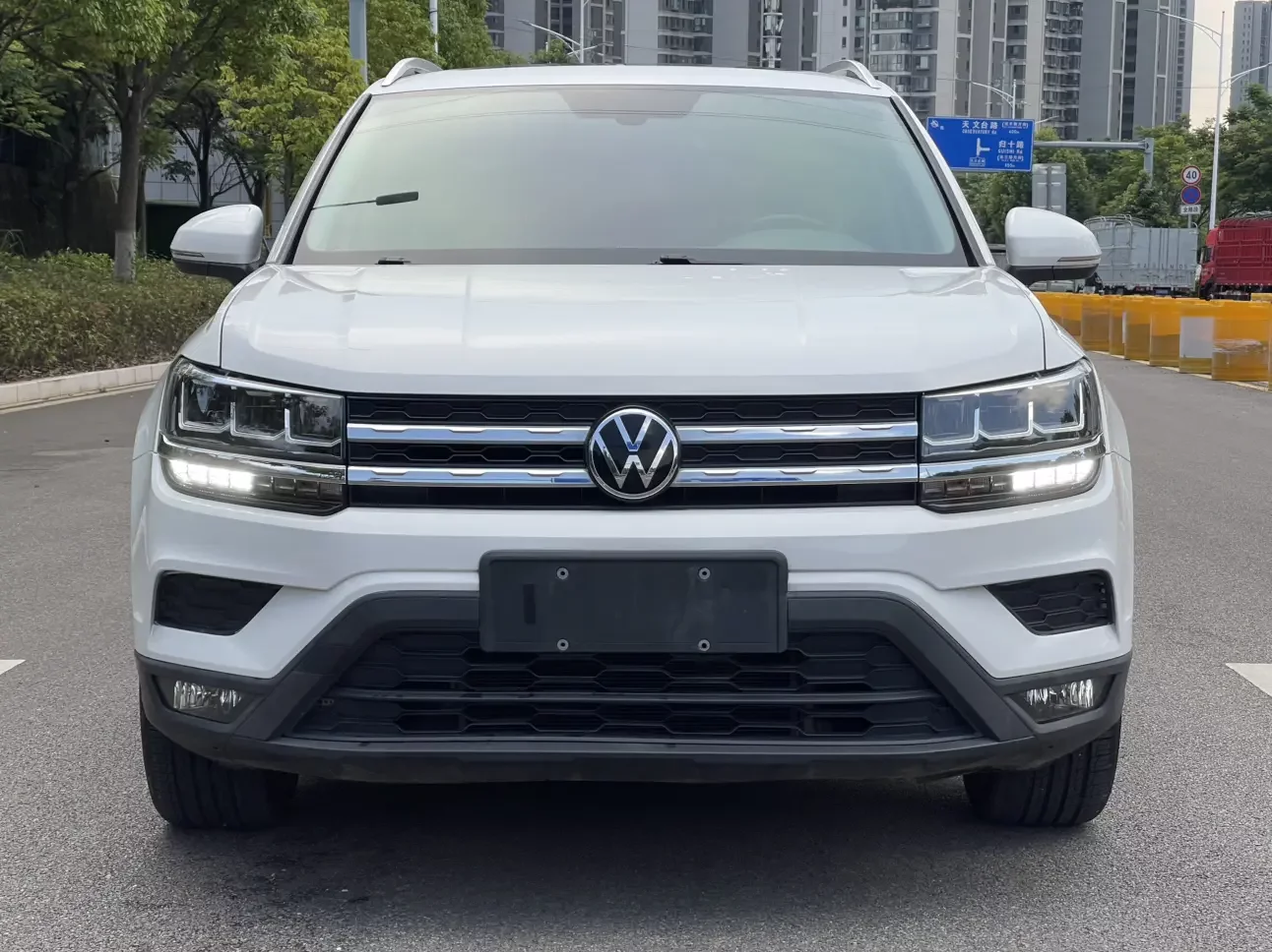 Volkswagen Tharu