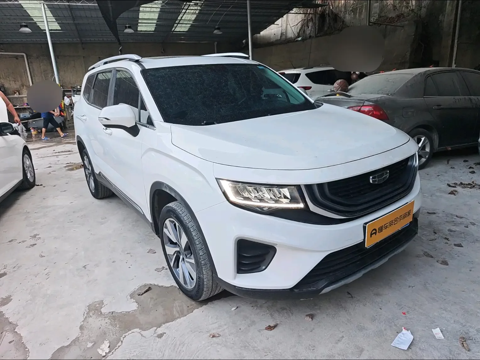 Geely Okavango