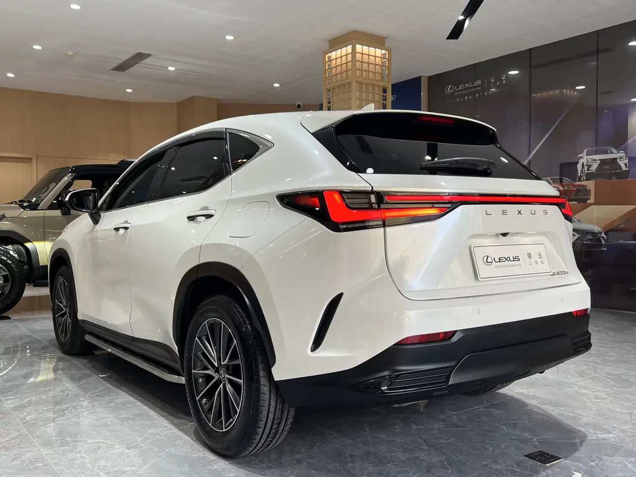 Lexus NX PHEV