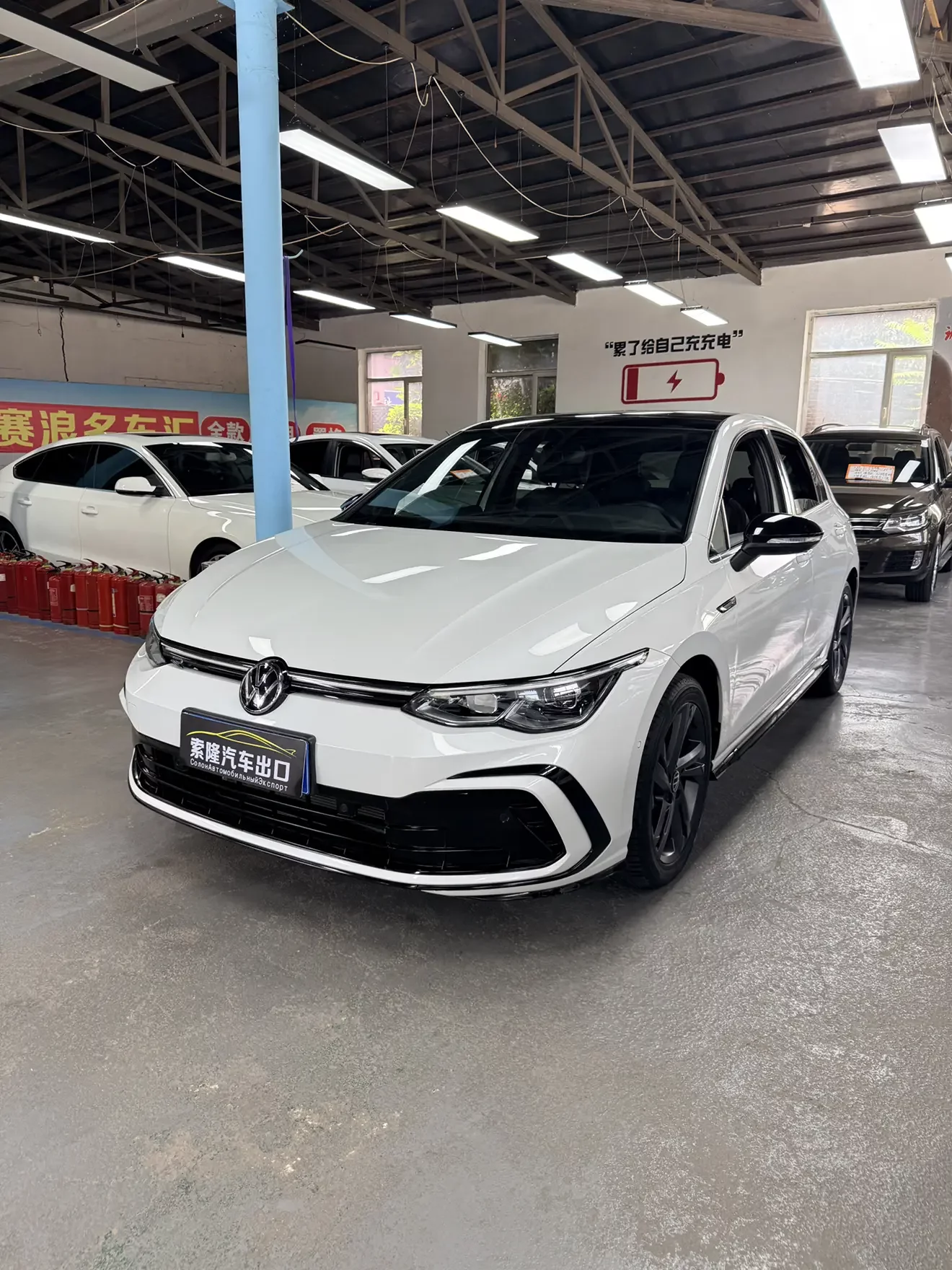 VOLKSWAGEN GOLF