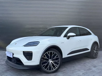 Porsche Macan EV