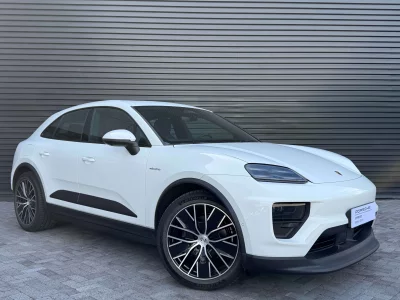 Porsche Macan EV