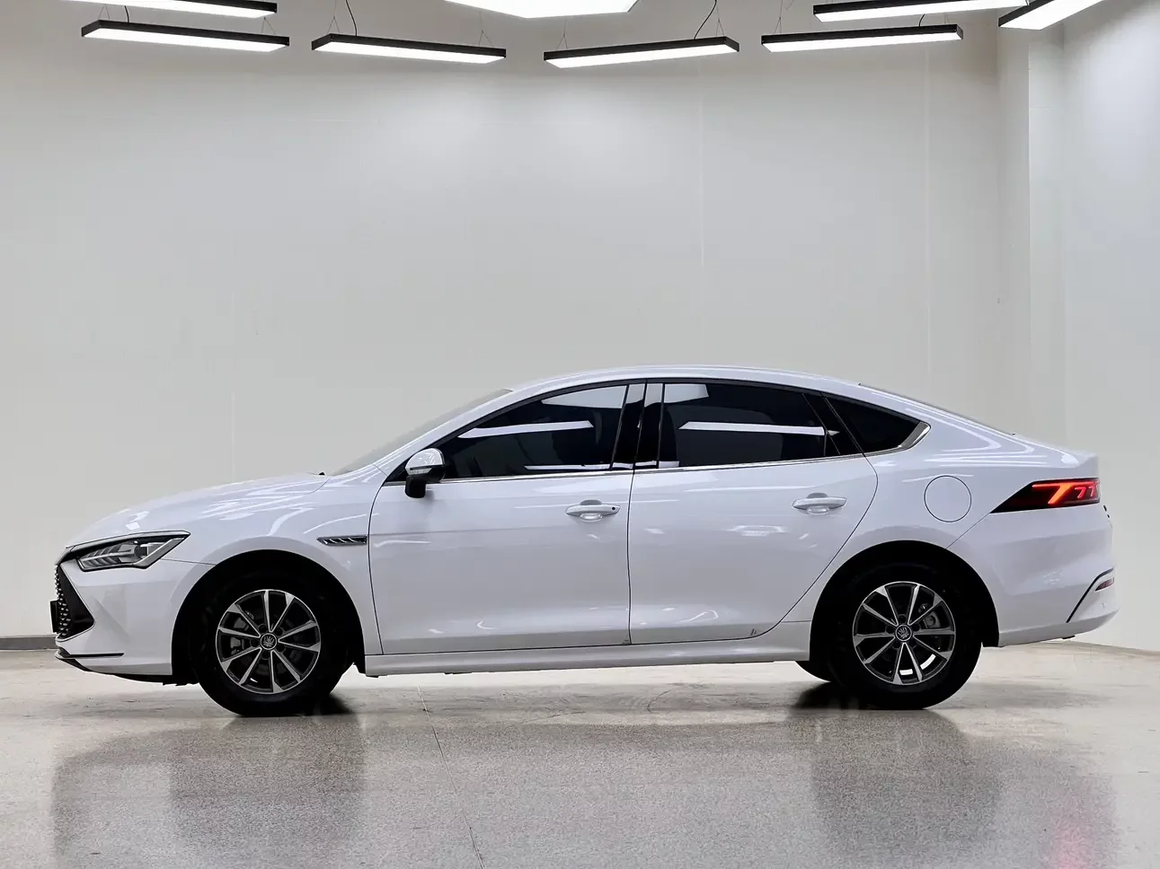 BYD Qin PLUS DM