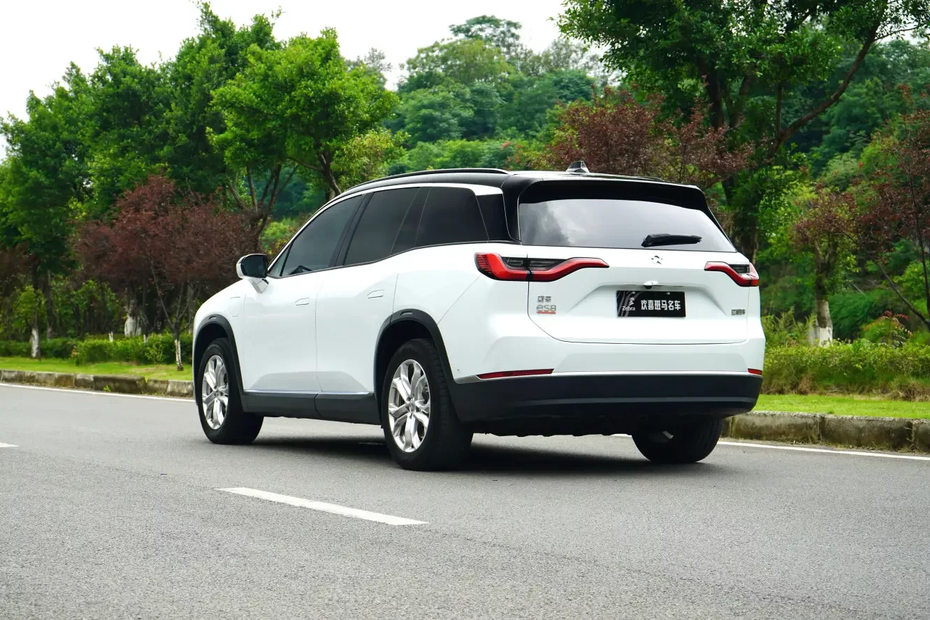 NIO ES8