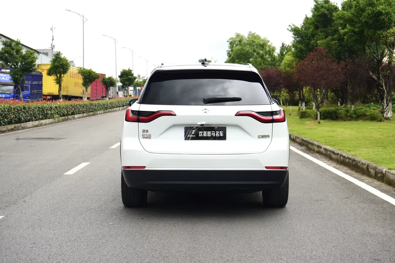 NIO ES8