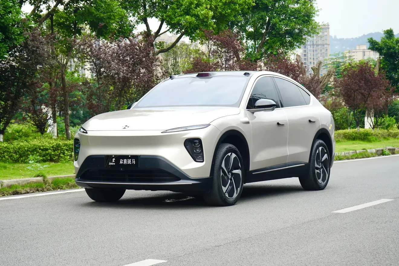 NIO EC7