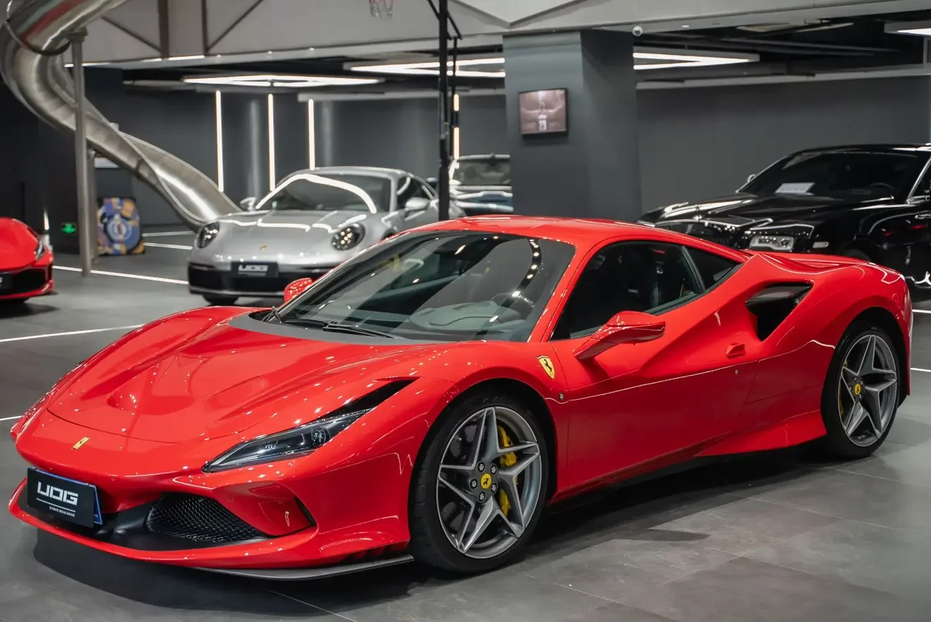 Ferrari F8