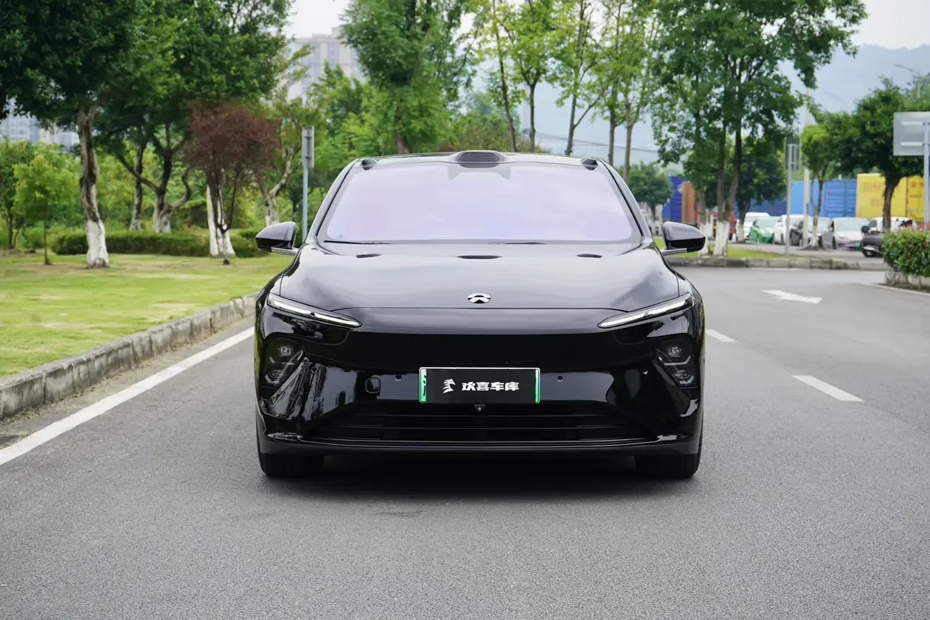 NIO ET7