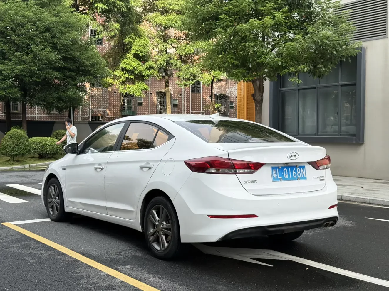 Hyundai lead