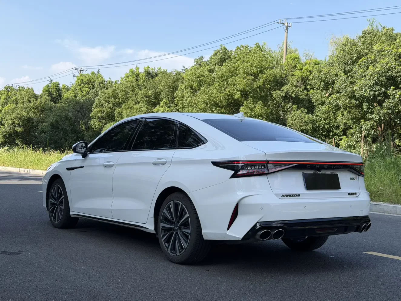Chery Arrizo 8