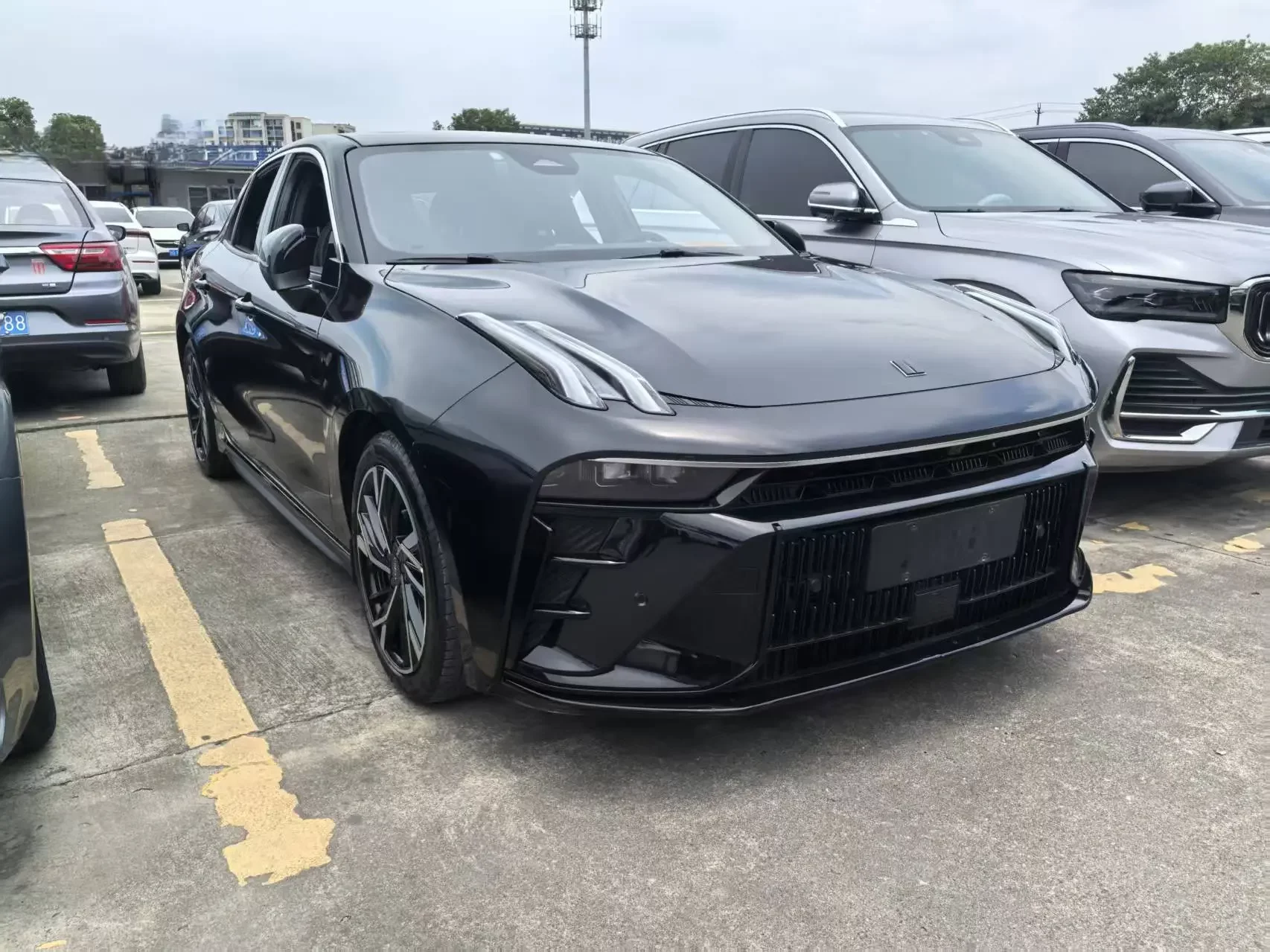 Lynk & Co 03