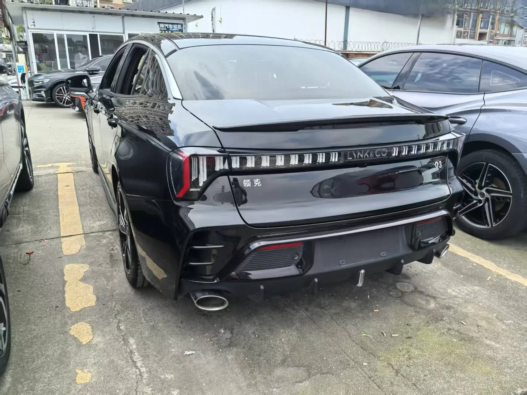 Lynk & Co 03
