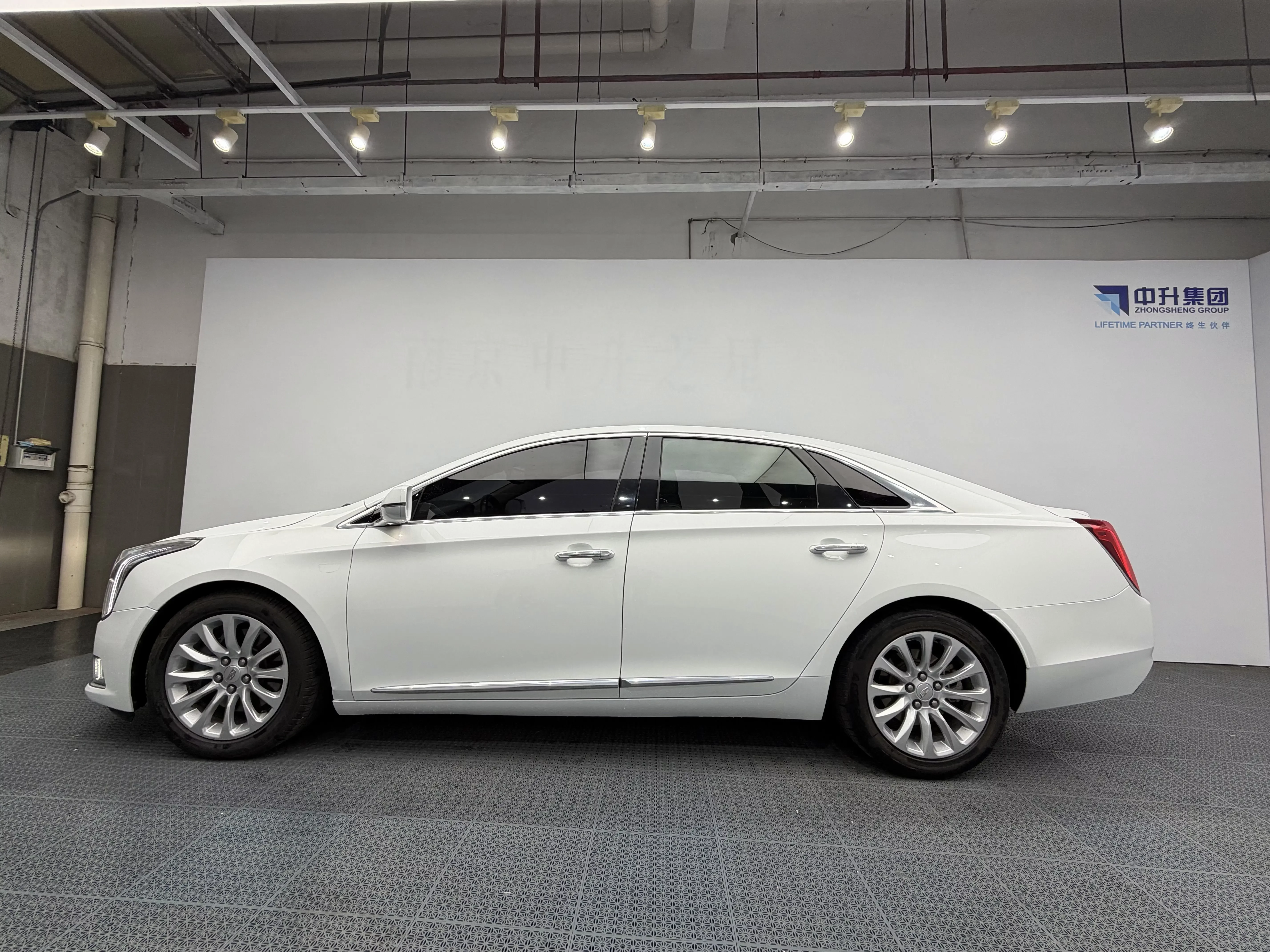 Cadillac XTS