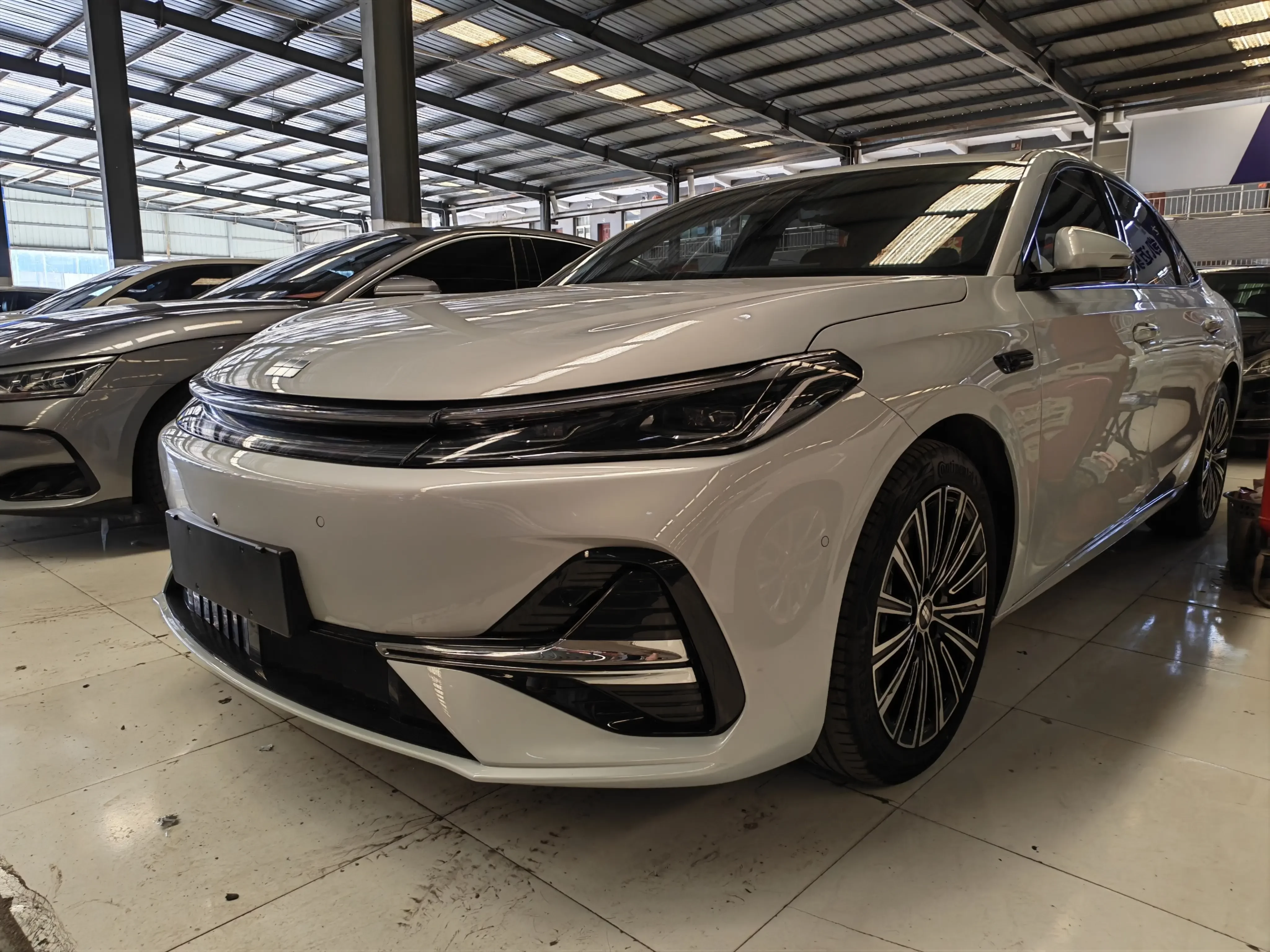 Geely Galaxy A7 EM
