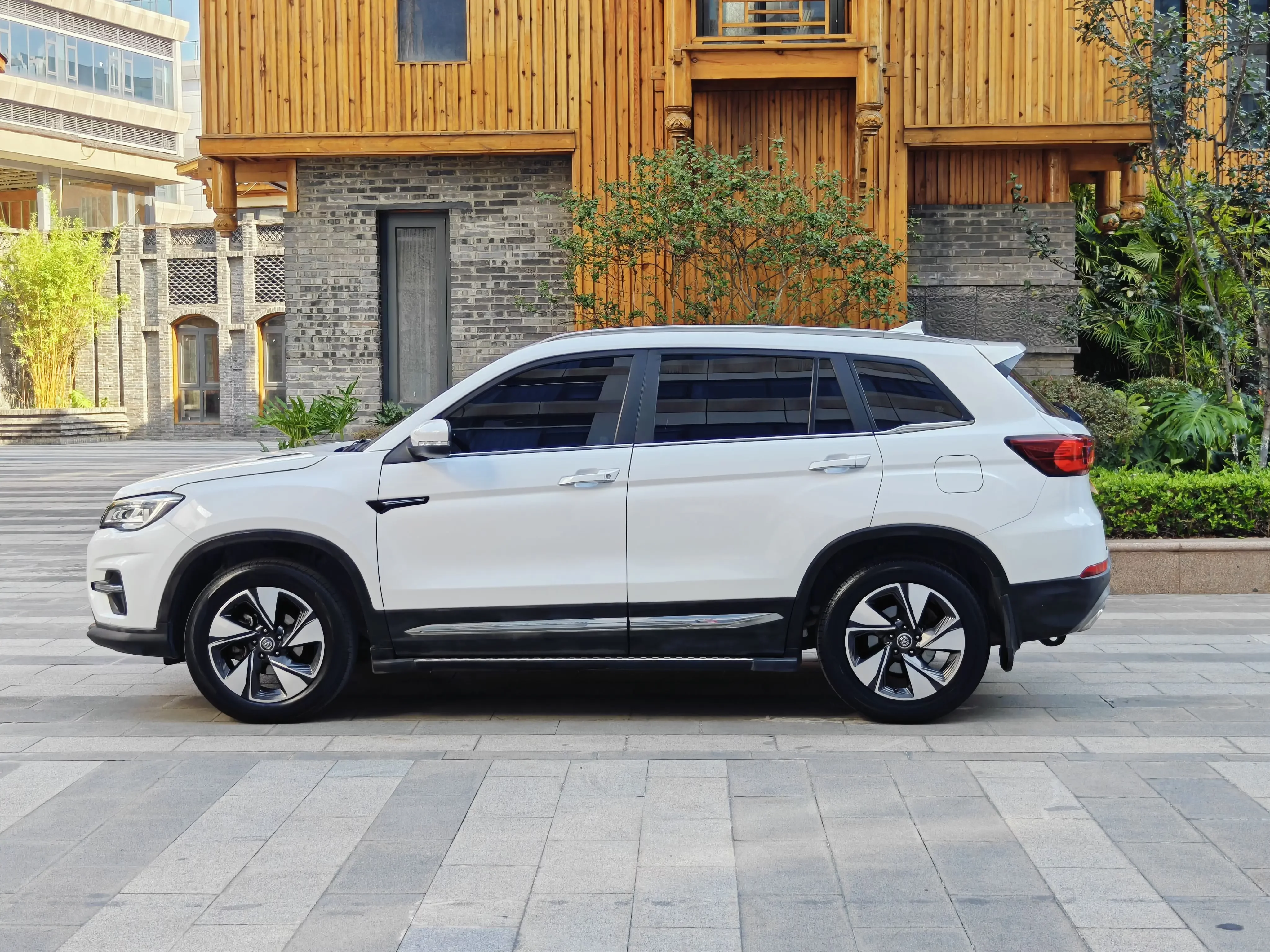 Changan CS75