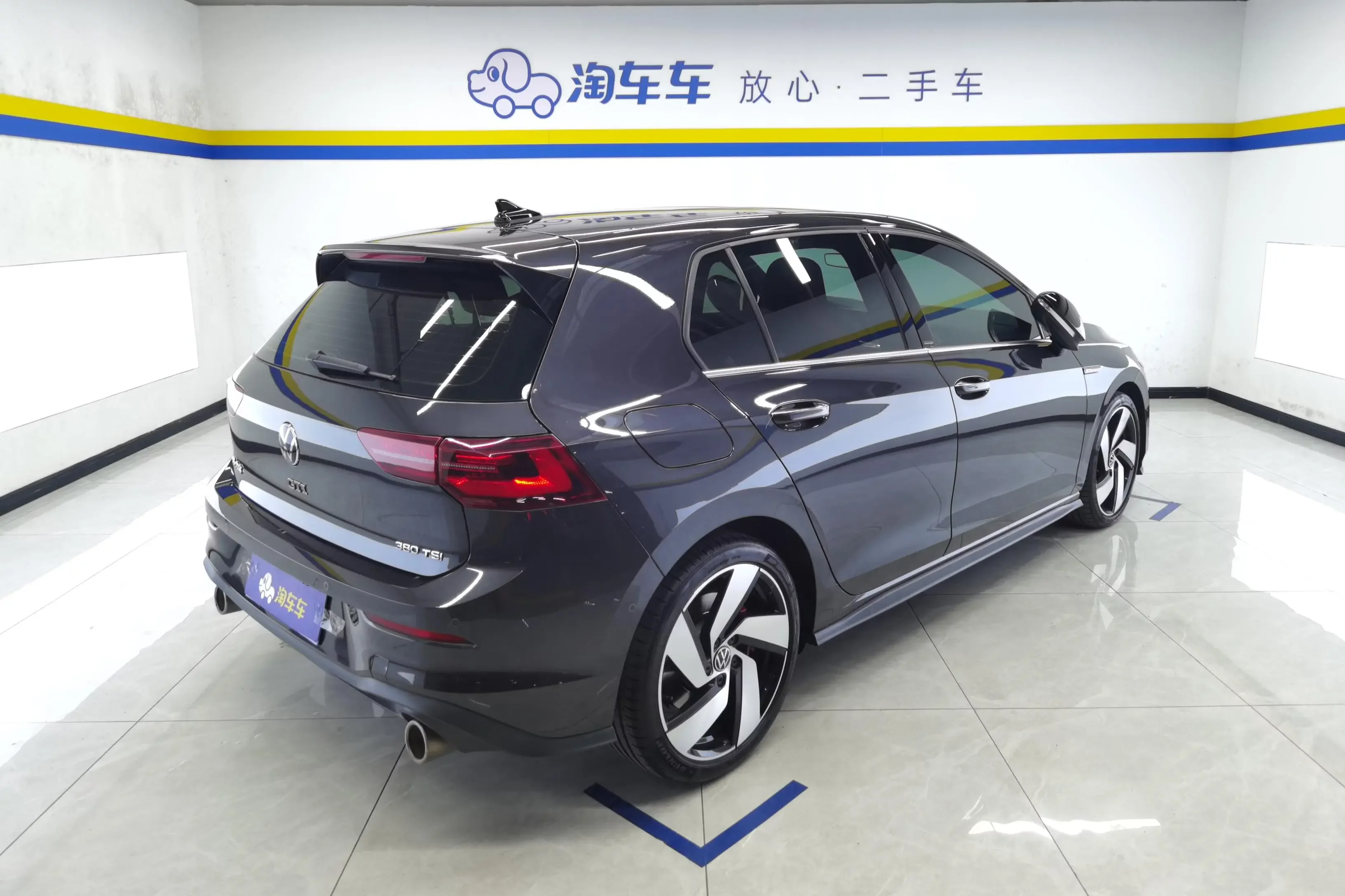 Volkswagen Golf GTI