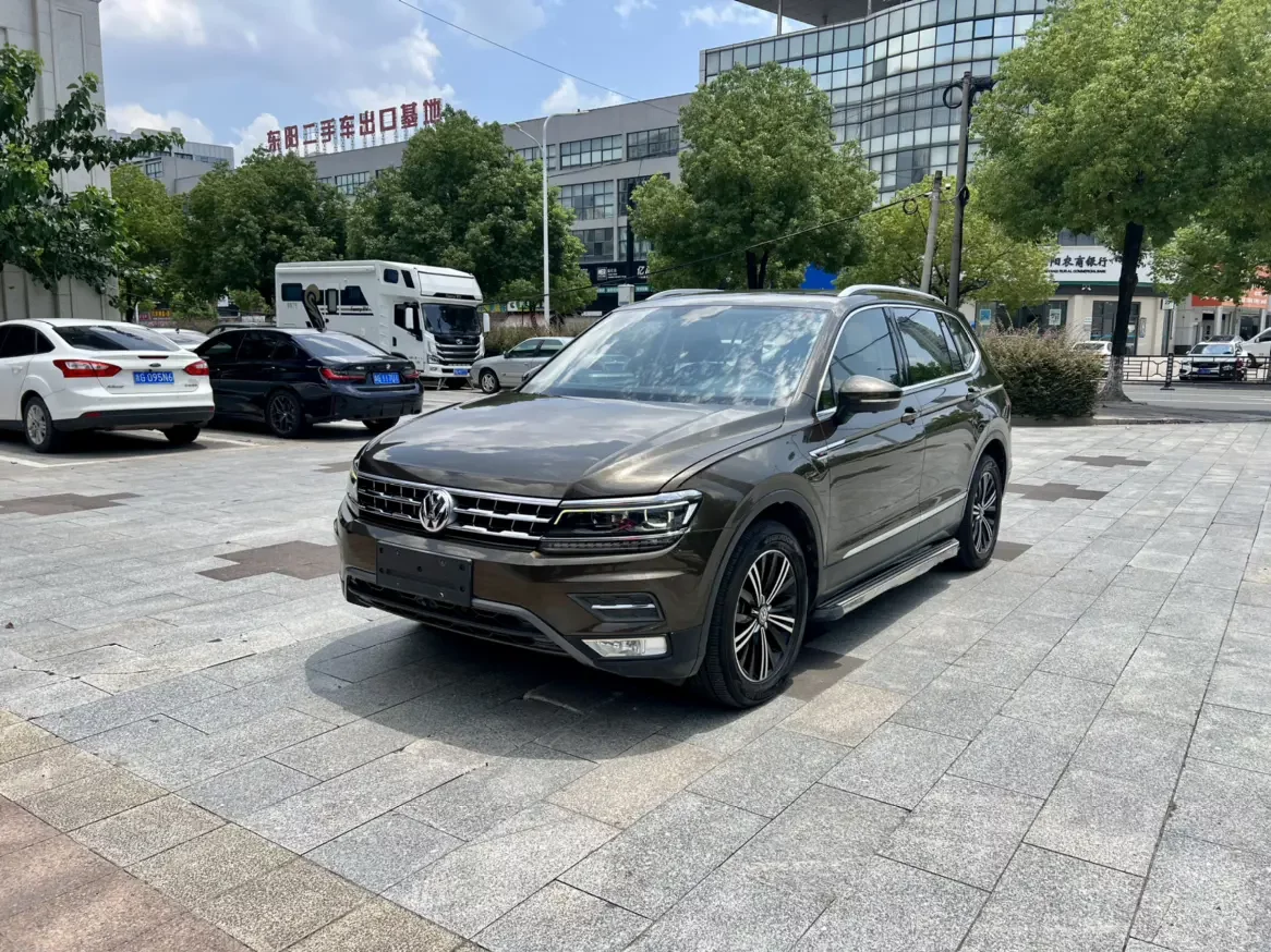 Volkswagen Tiguan L