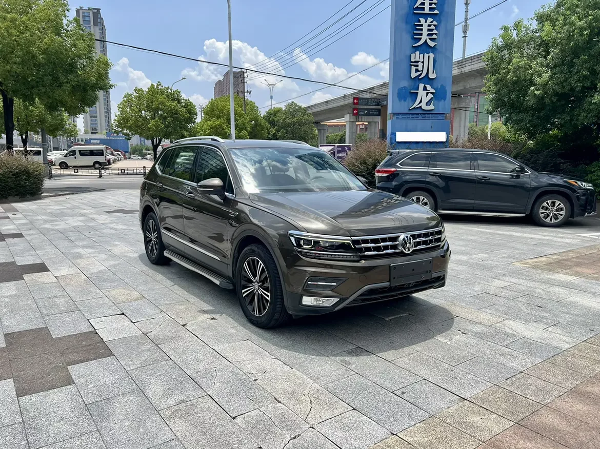 Volkswagen Tiguan L
