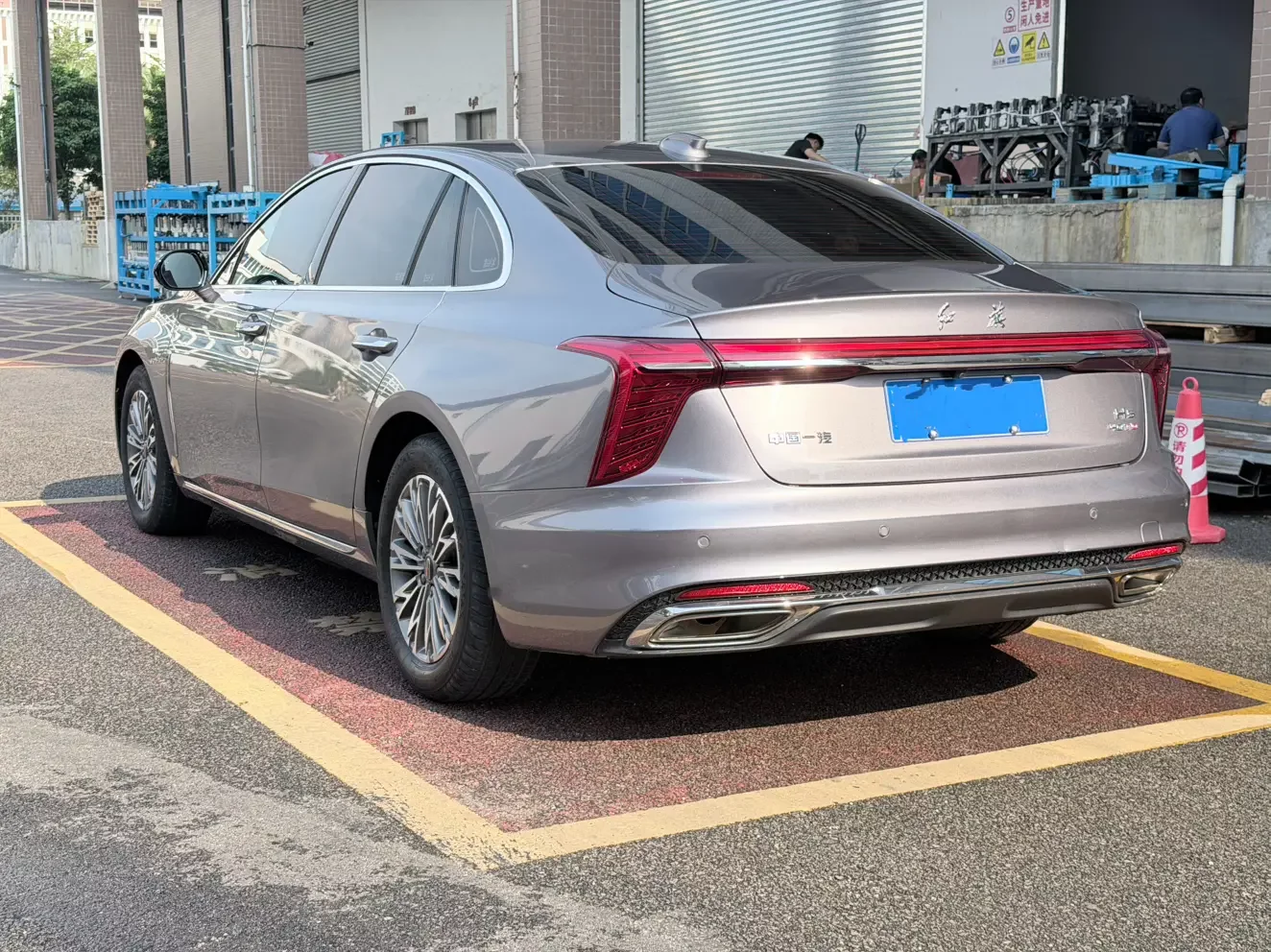 Hongqi H5
