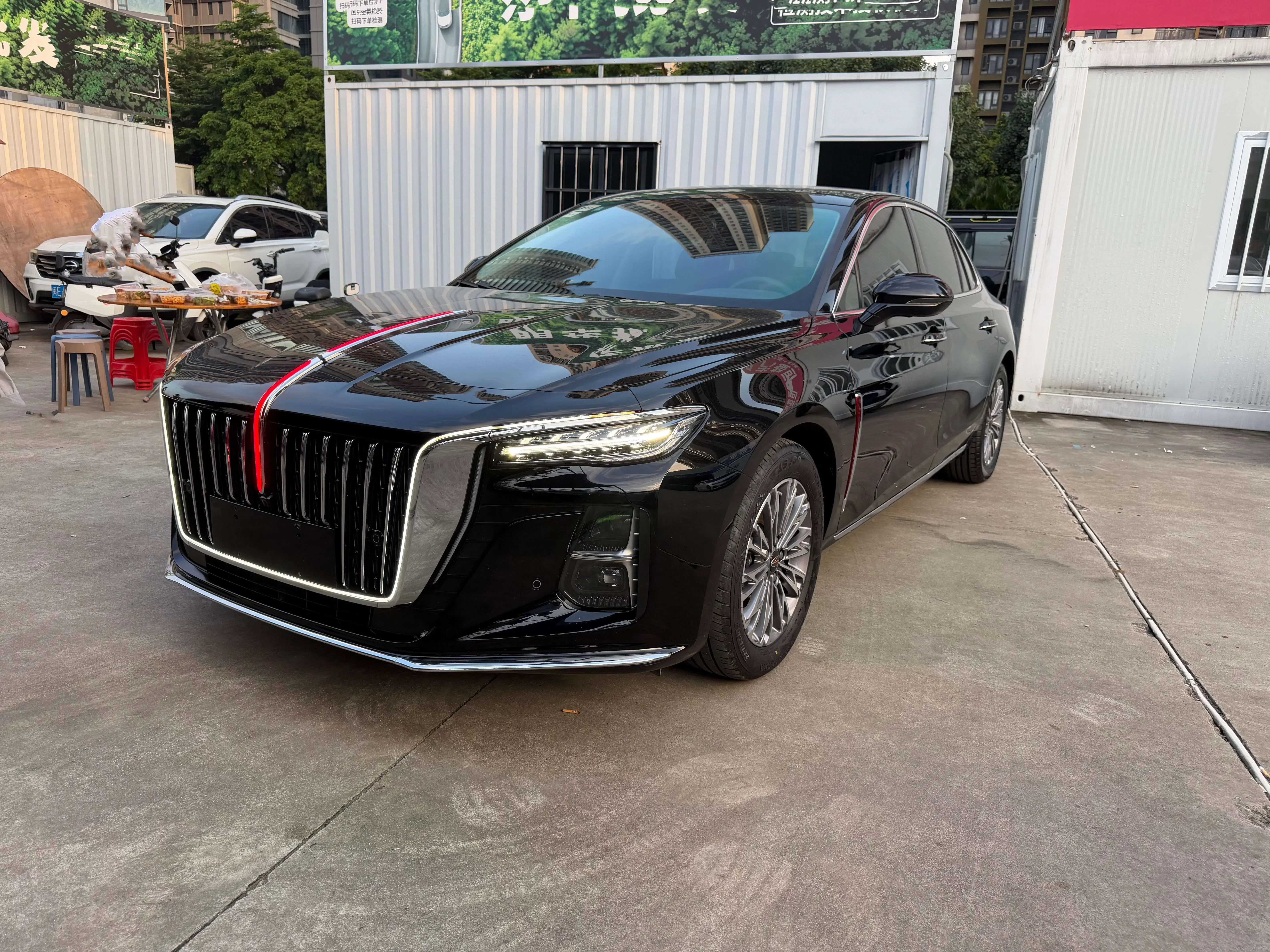 Hongqi H5