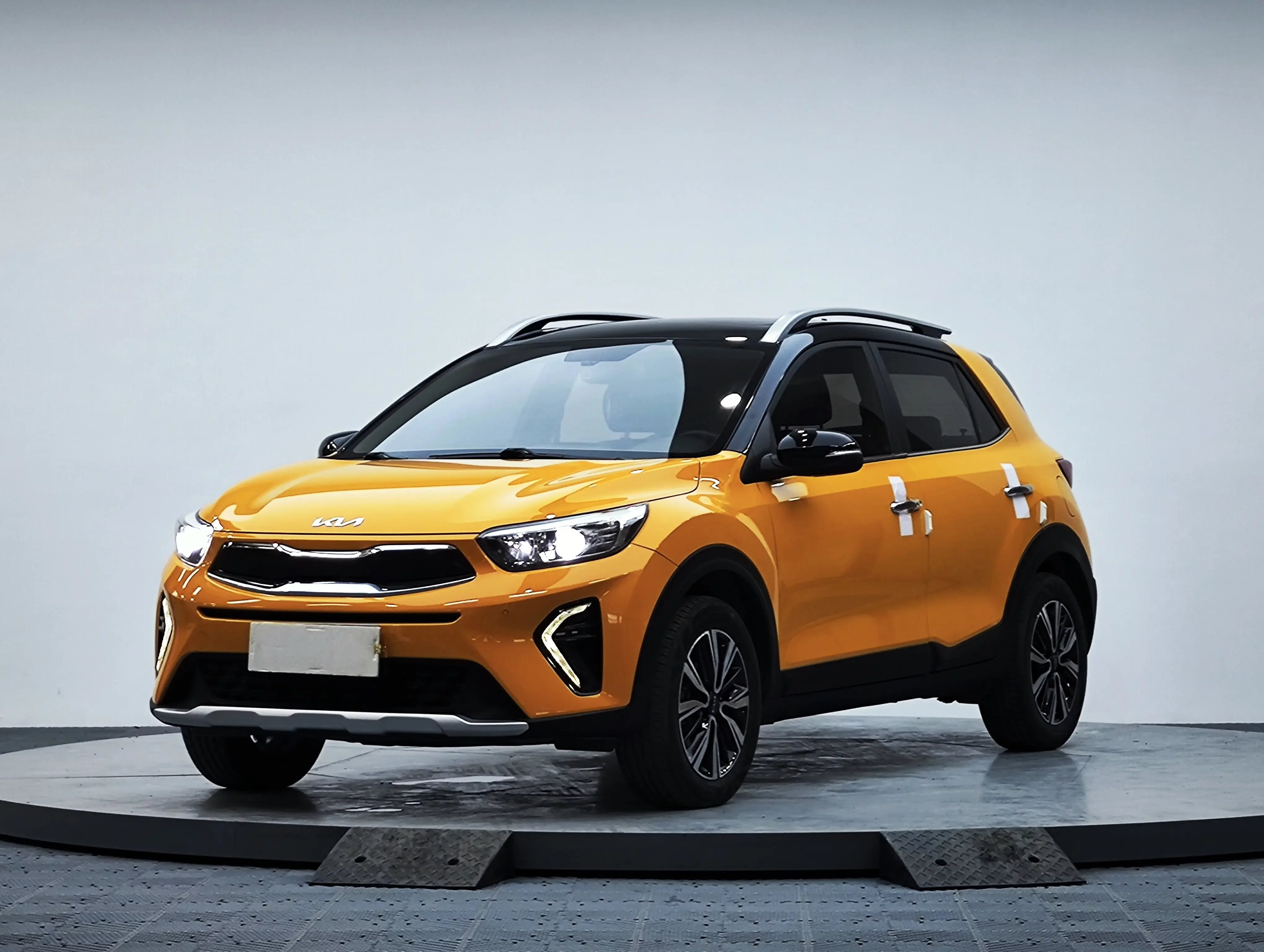 KIA KX1