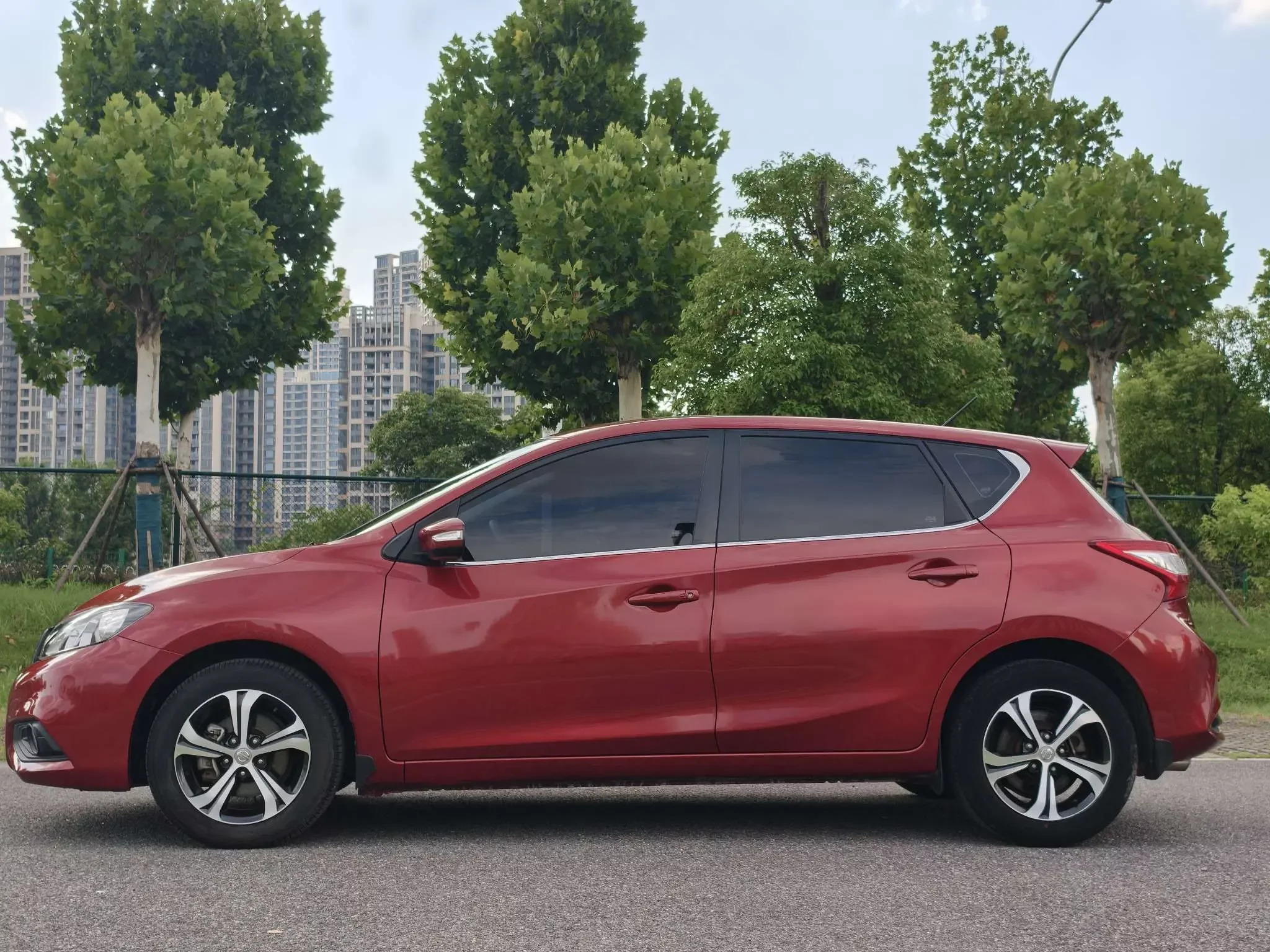 Nissan Tiida