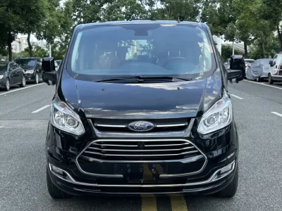 Ford Toureo