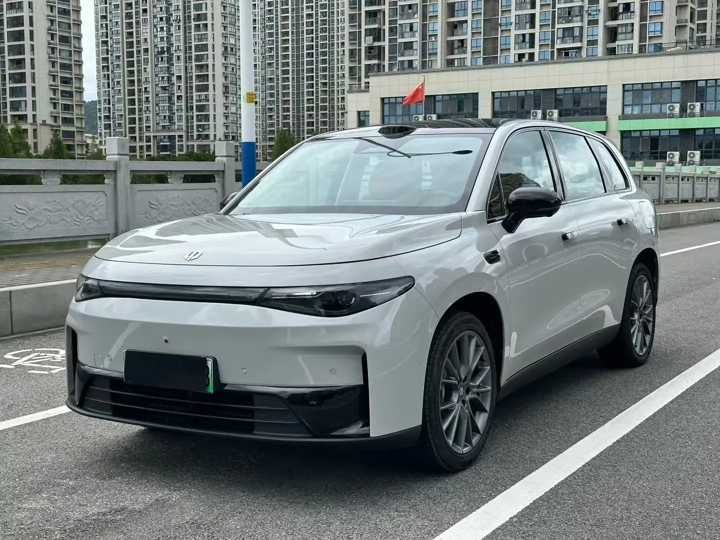 Leapmotor C10