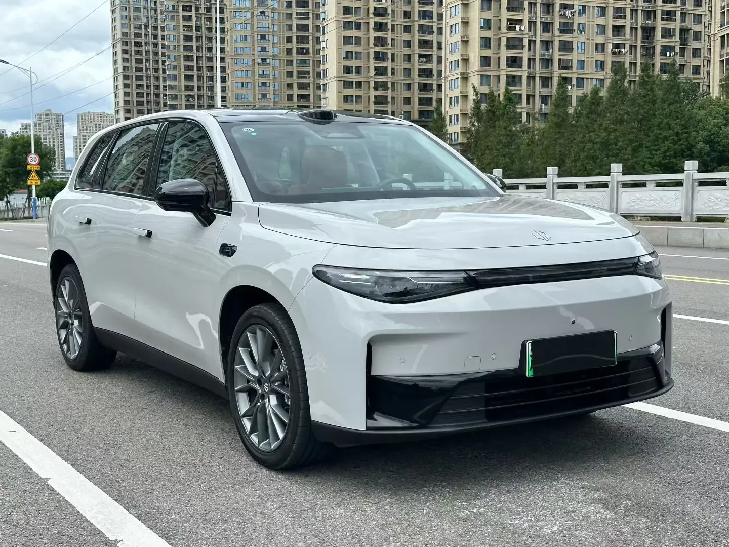 Leapmotor C10
