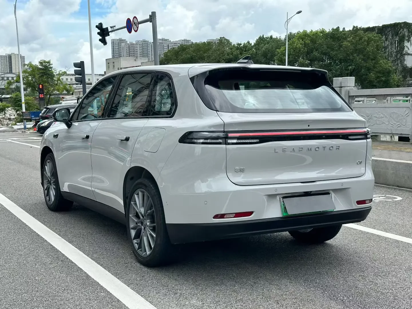 Leapmotor C10