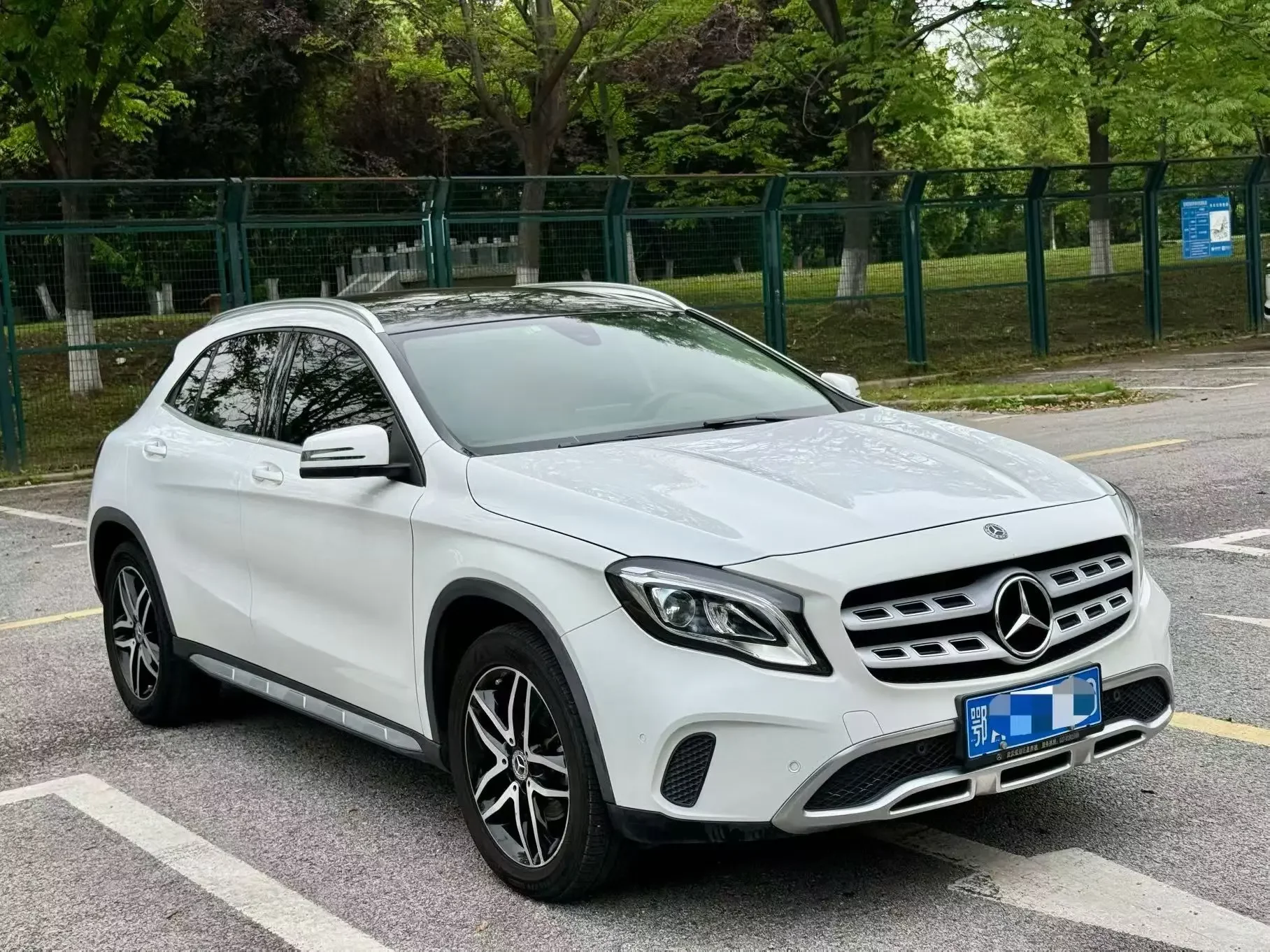 Mercedes-Benz GLA