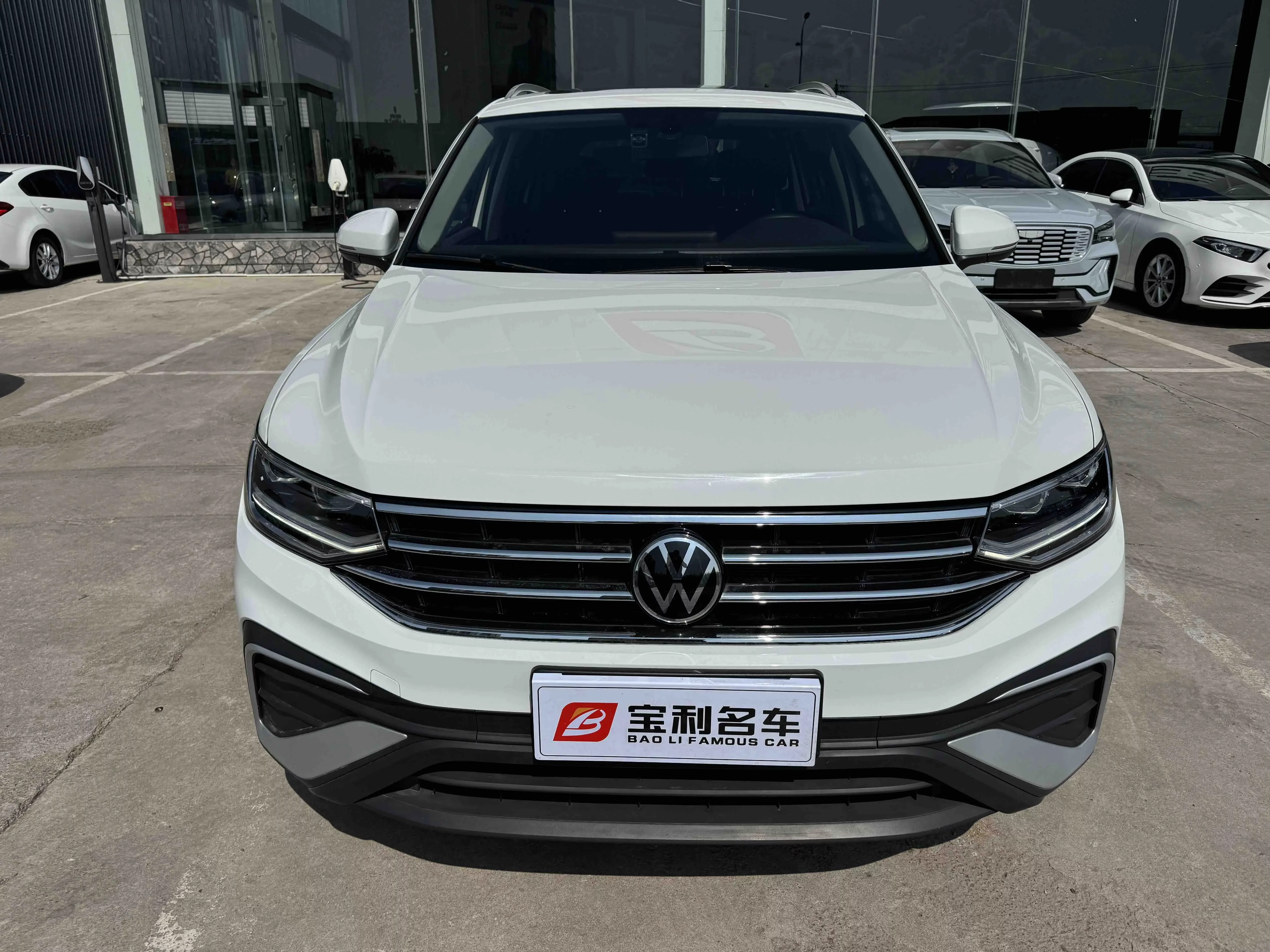 Volkswagen Tiguan L