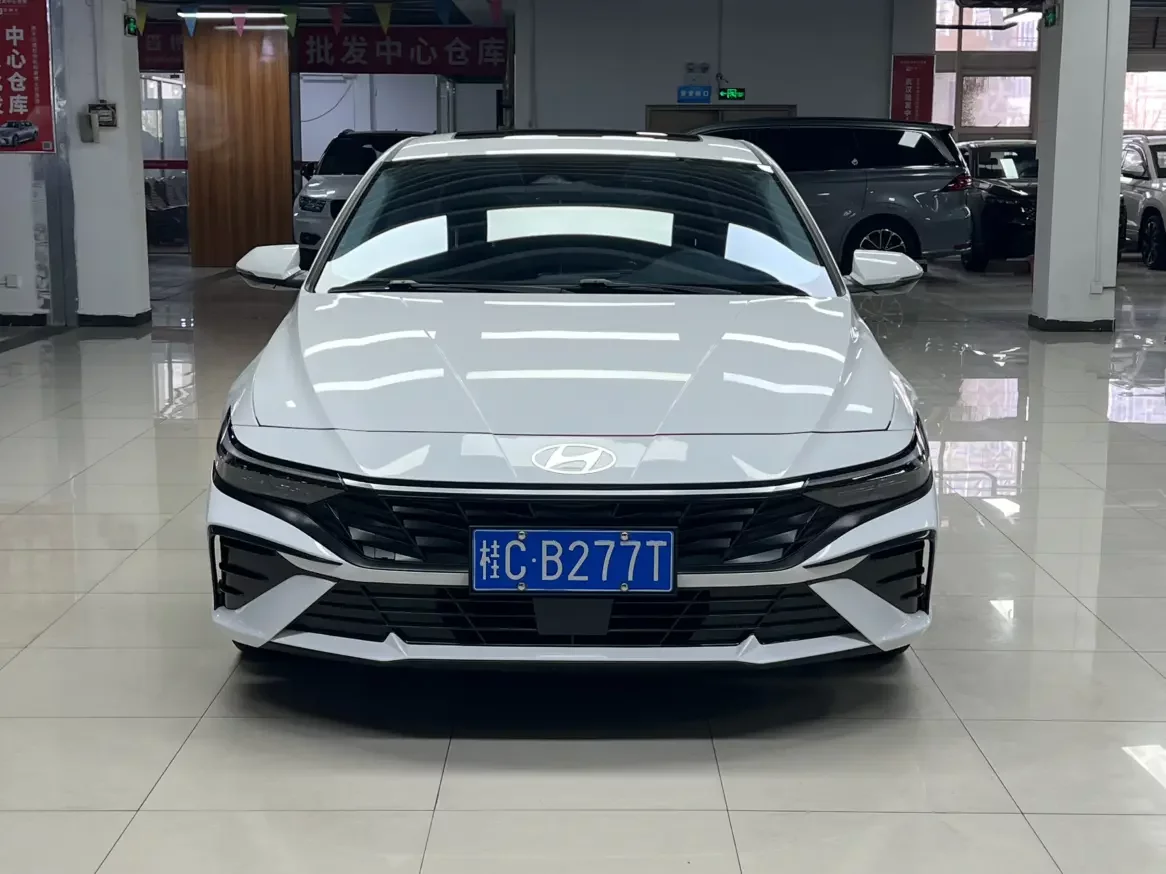 Hyundai Elantra