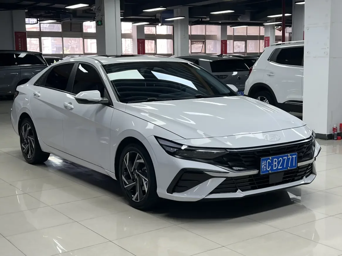 Hyundai Elantra