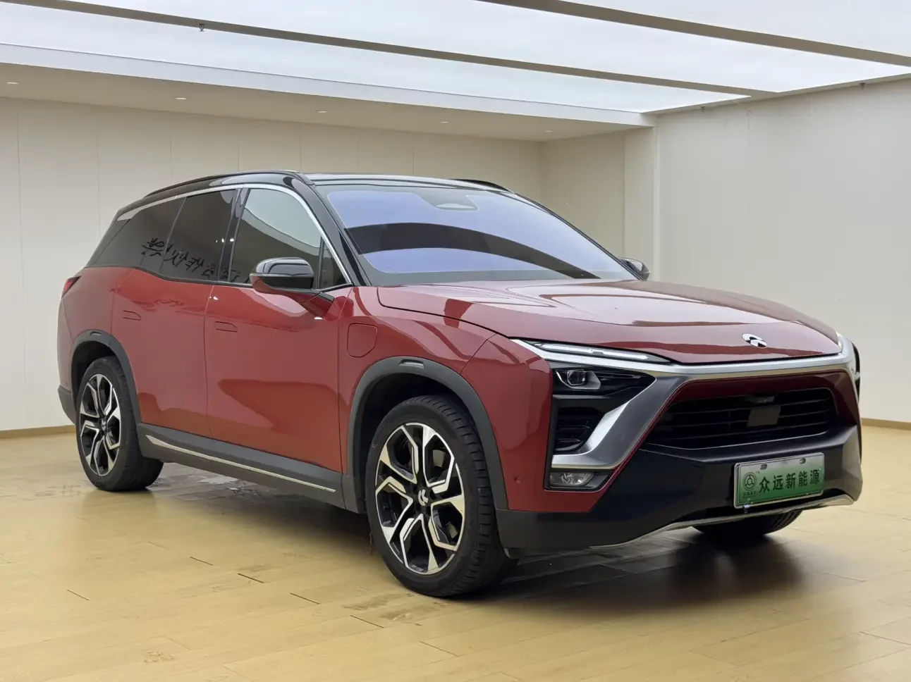NIO ES8