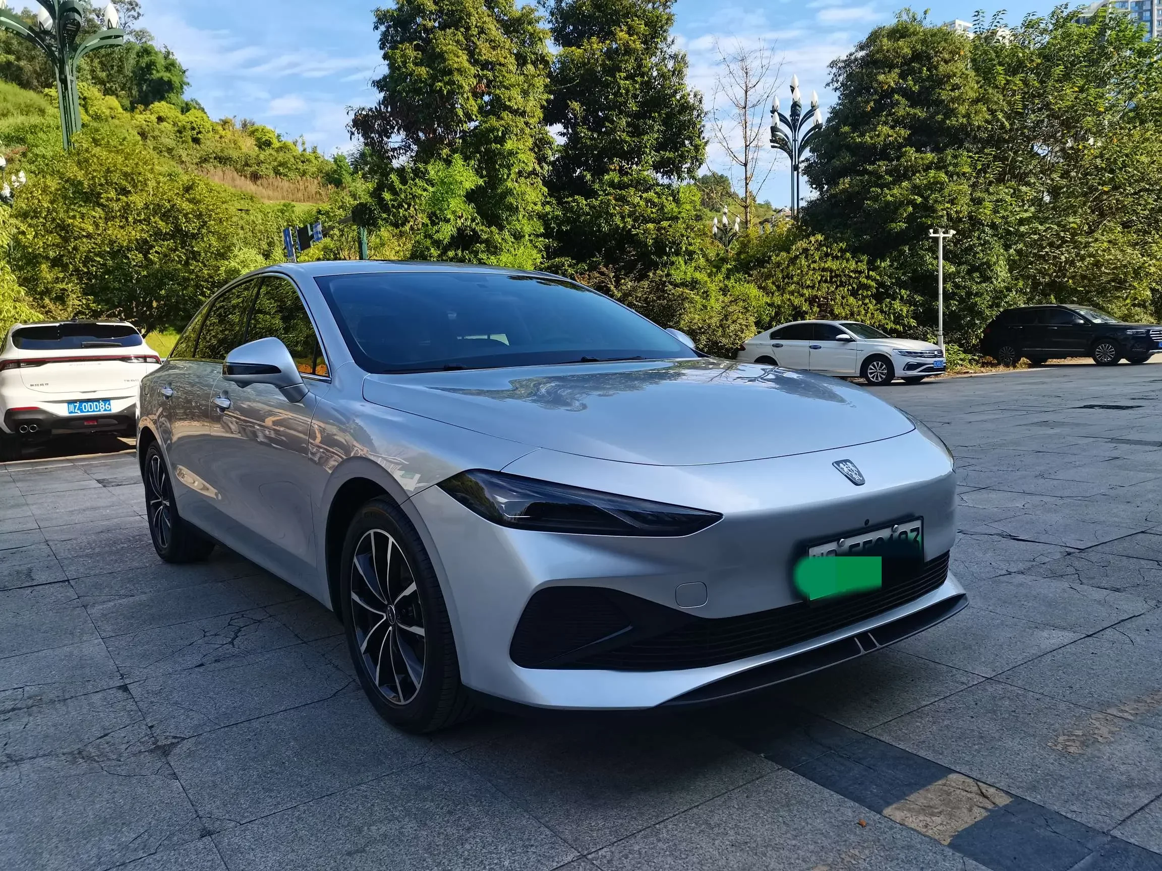 Roewe D7 DMH