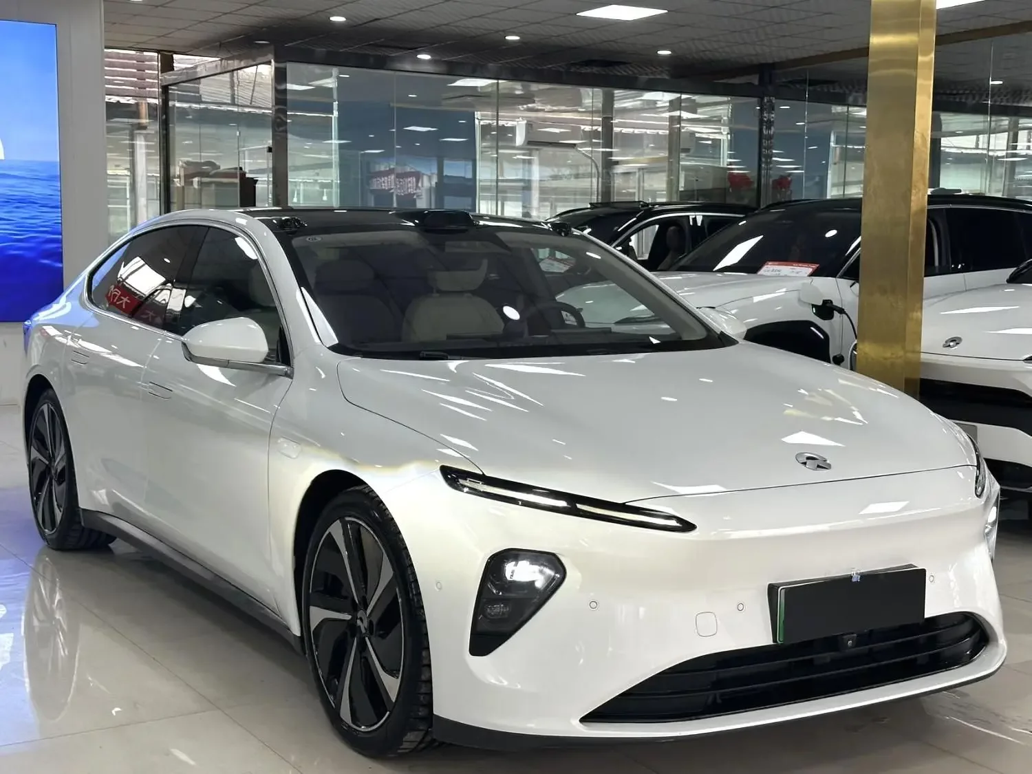 NIO ET7