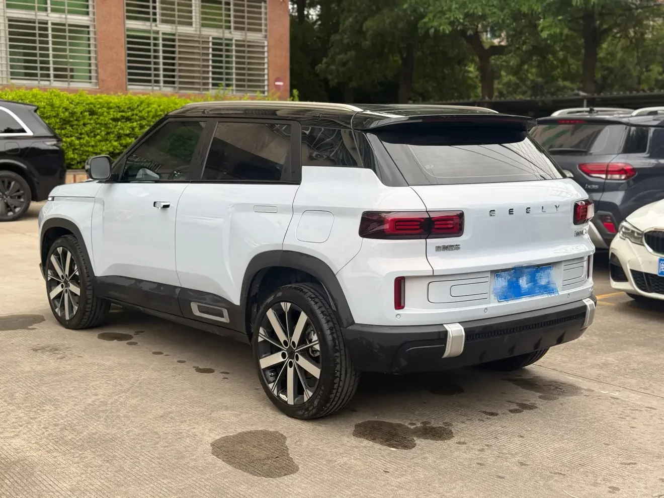 Geely ICON