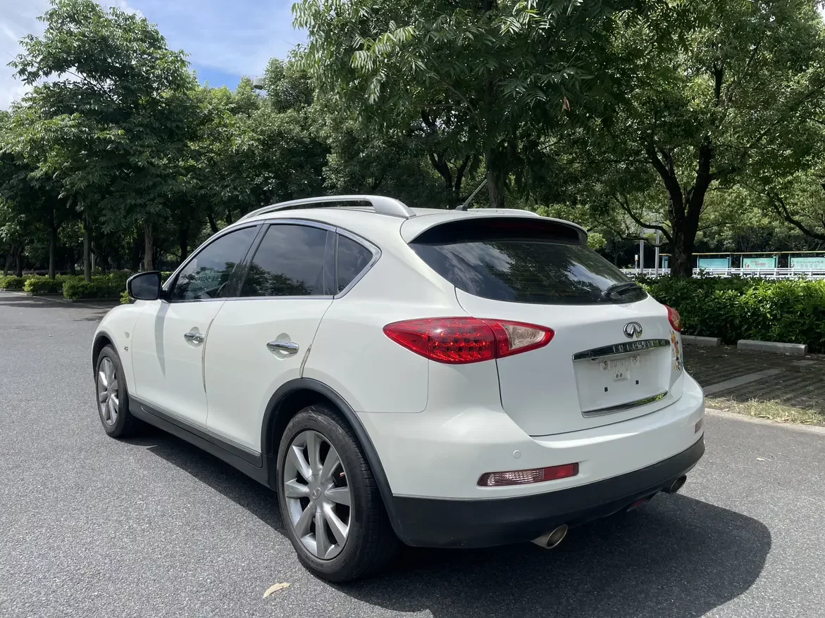Infiniti QX50