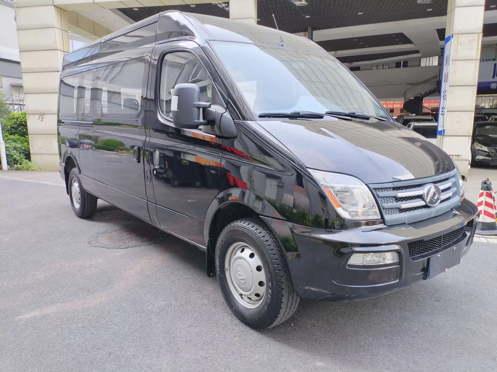 Maxus Xintu V80
