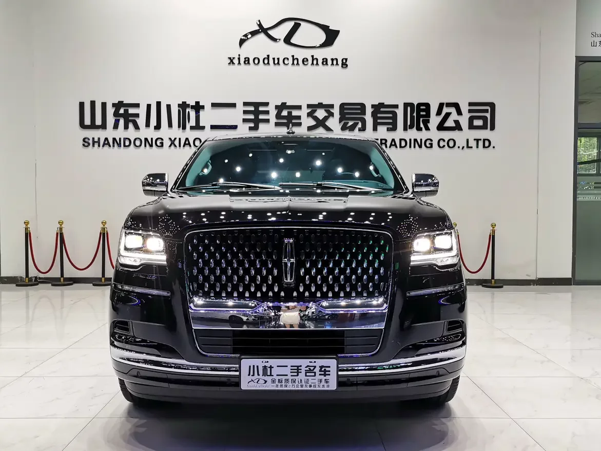 Lincoln Navigator