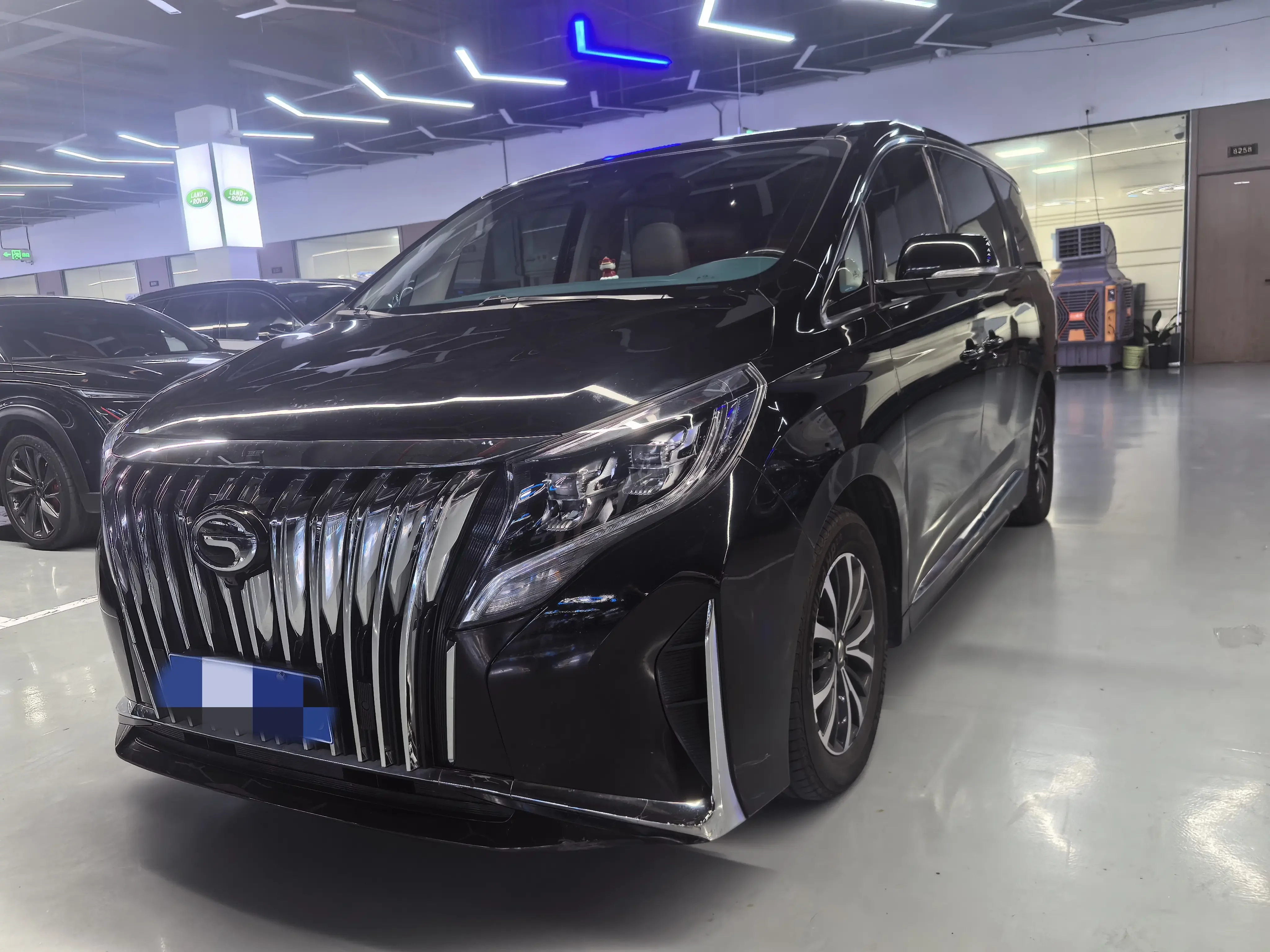 GAC Trumpchi M8