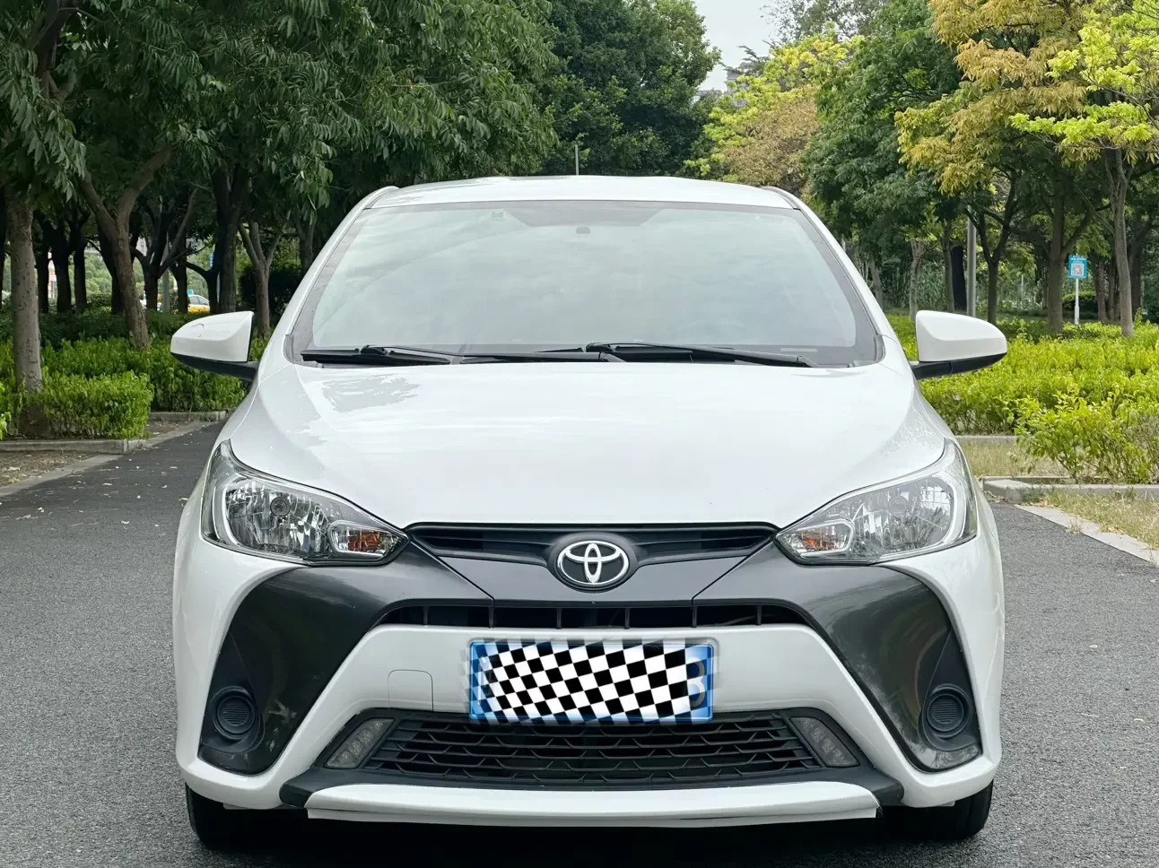 Toyota Yaris L