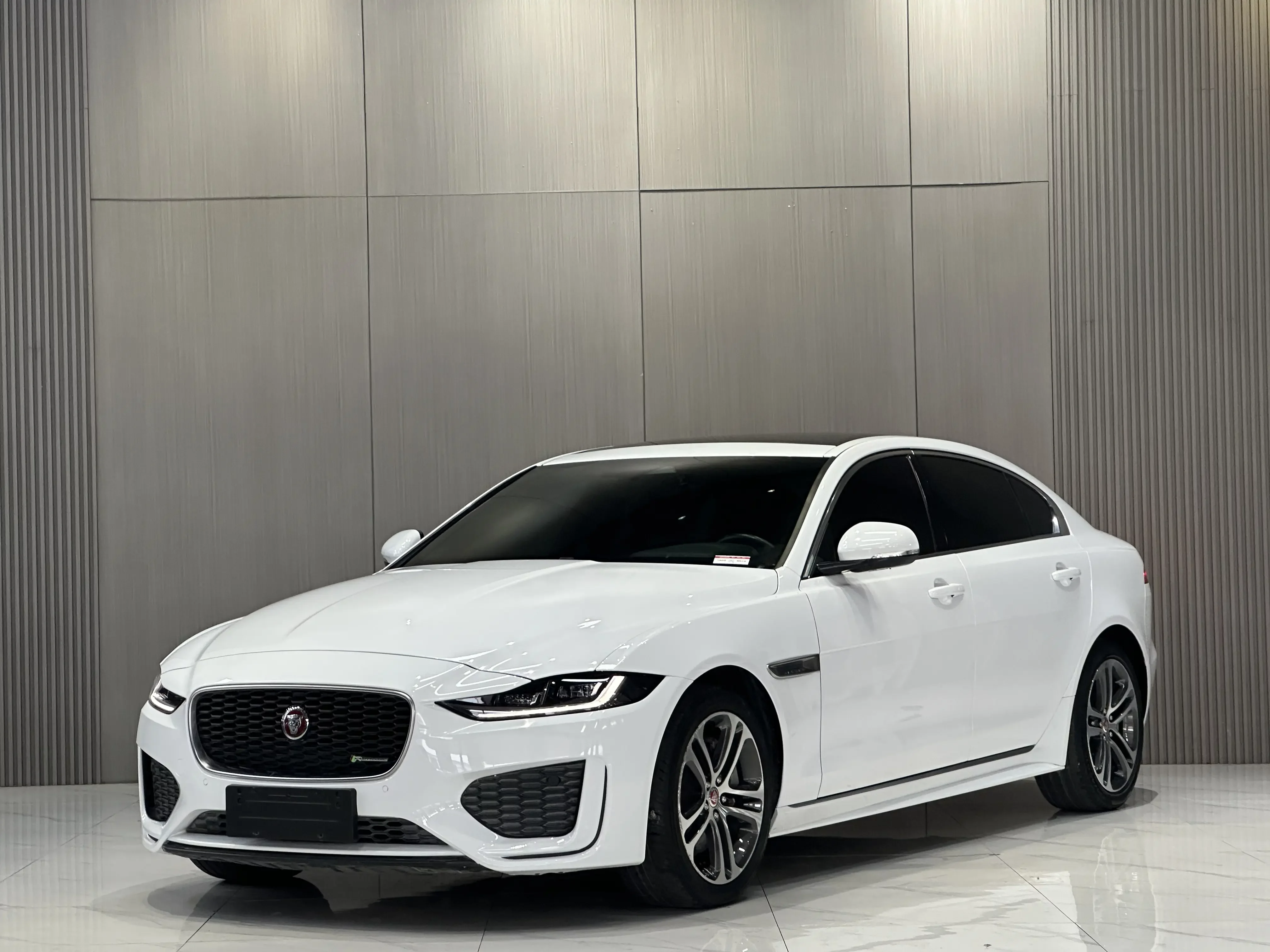 Jaguar XEL