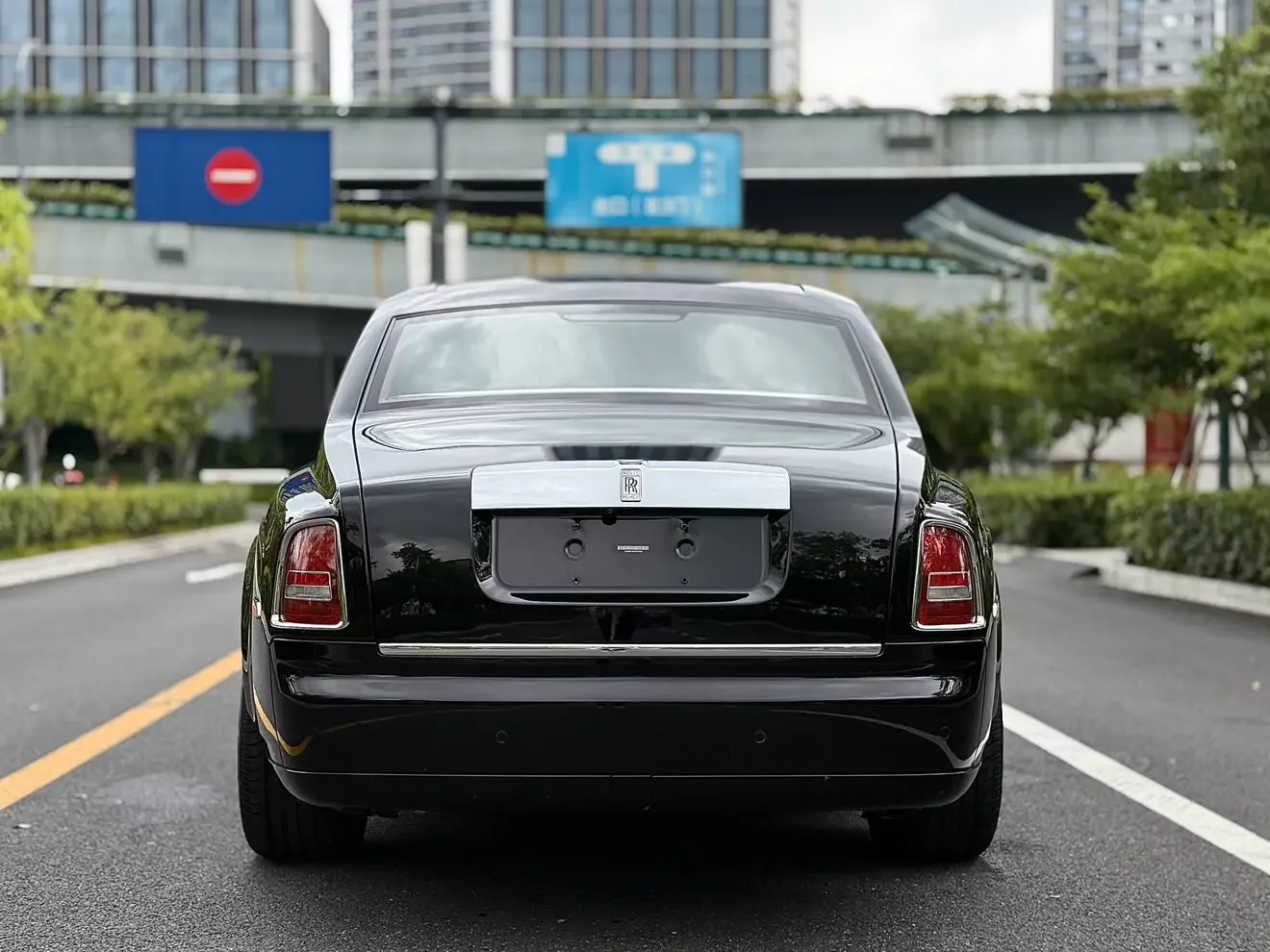 Rolls Royce Phantom
