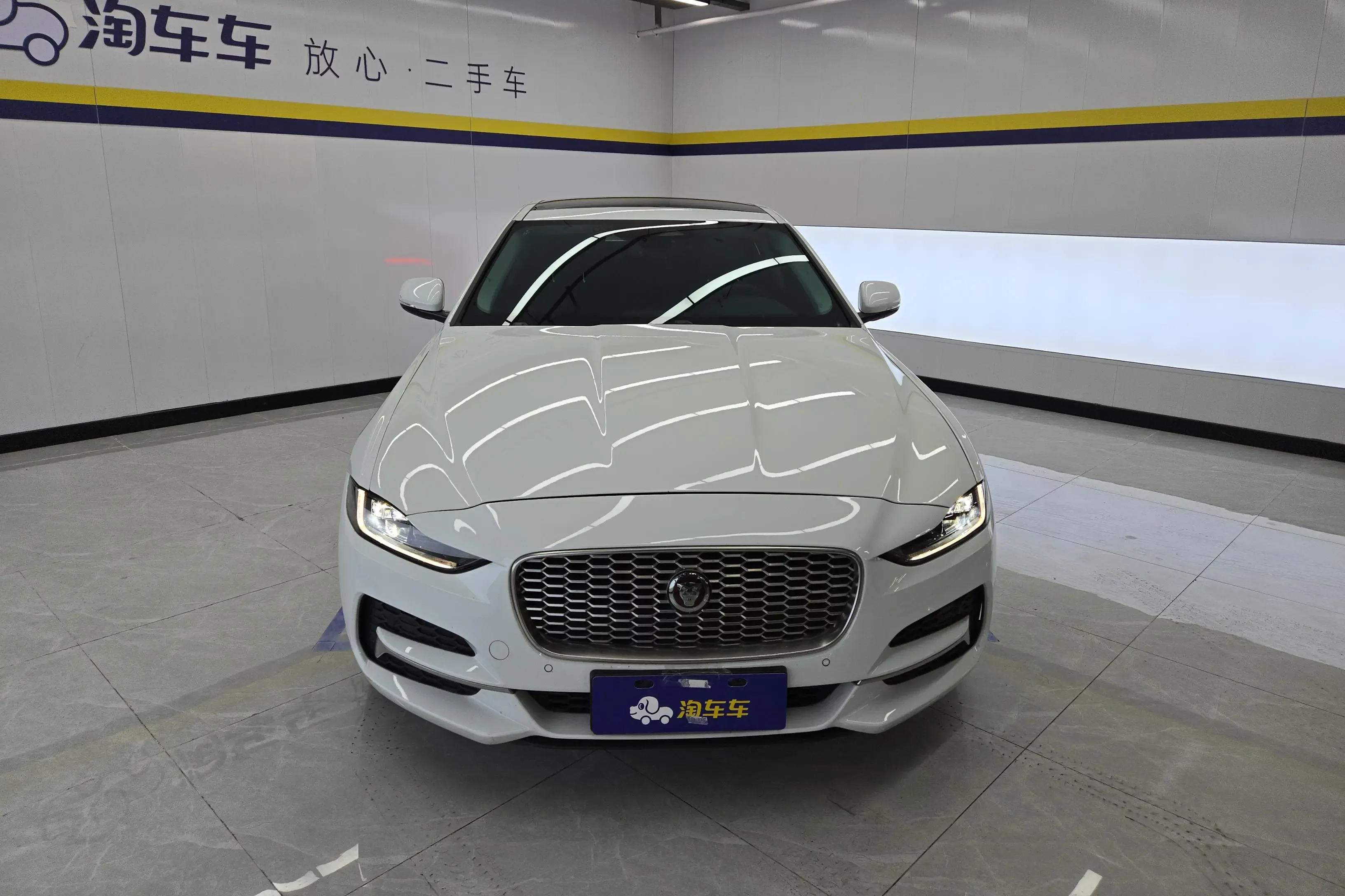 Jaguar XEL