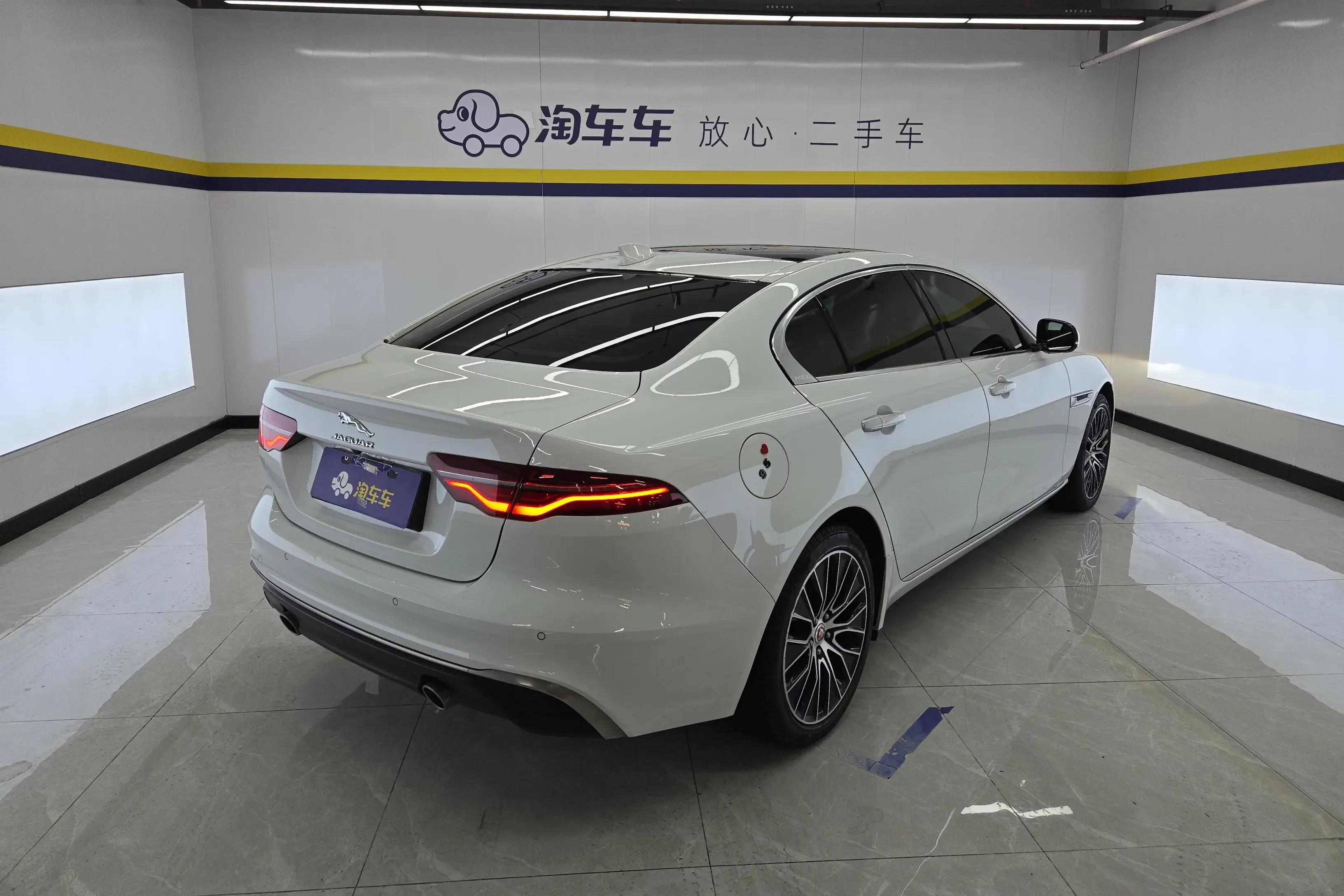 Jaguar XEL