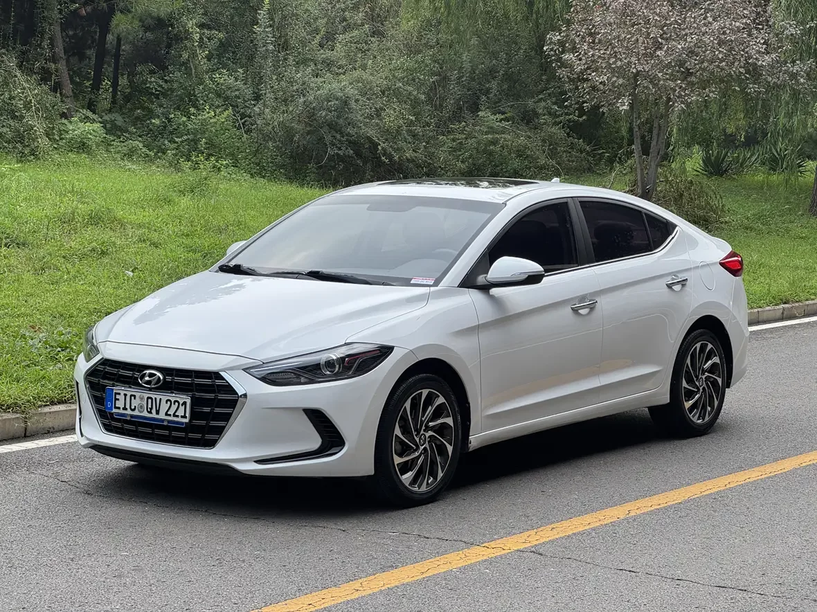 Hyundai Elantra Lingdong