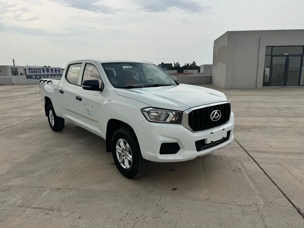 Maxus T60